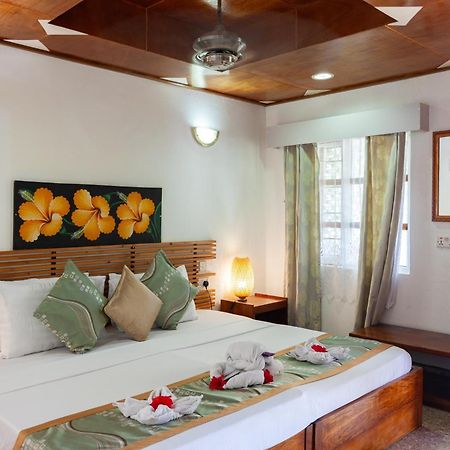 Sea View Lodge Baie Sainte Anne Bagian luar foto