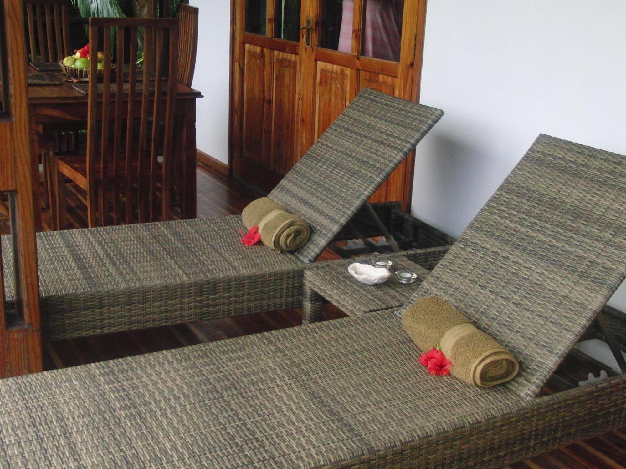 Sea View Lodge Baie Sainte Anne Ruang foto
