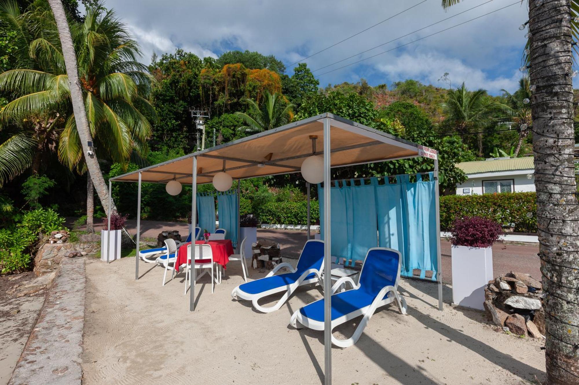 Sea View Lodge Baie Sainte Anne Bagian luar foto