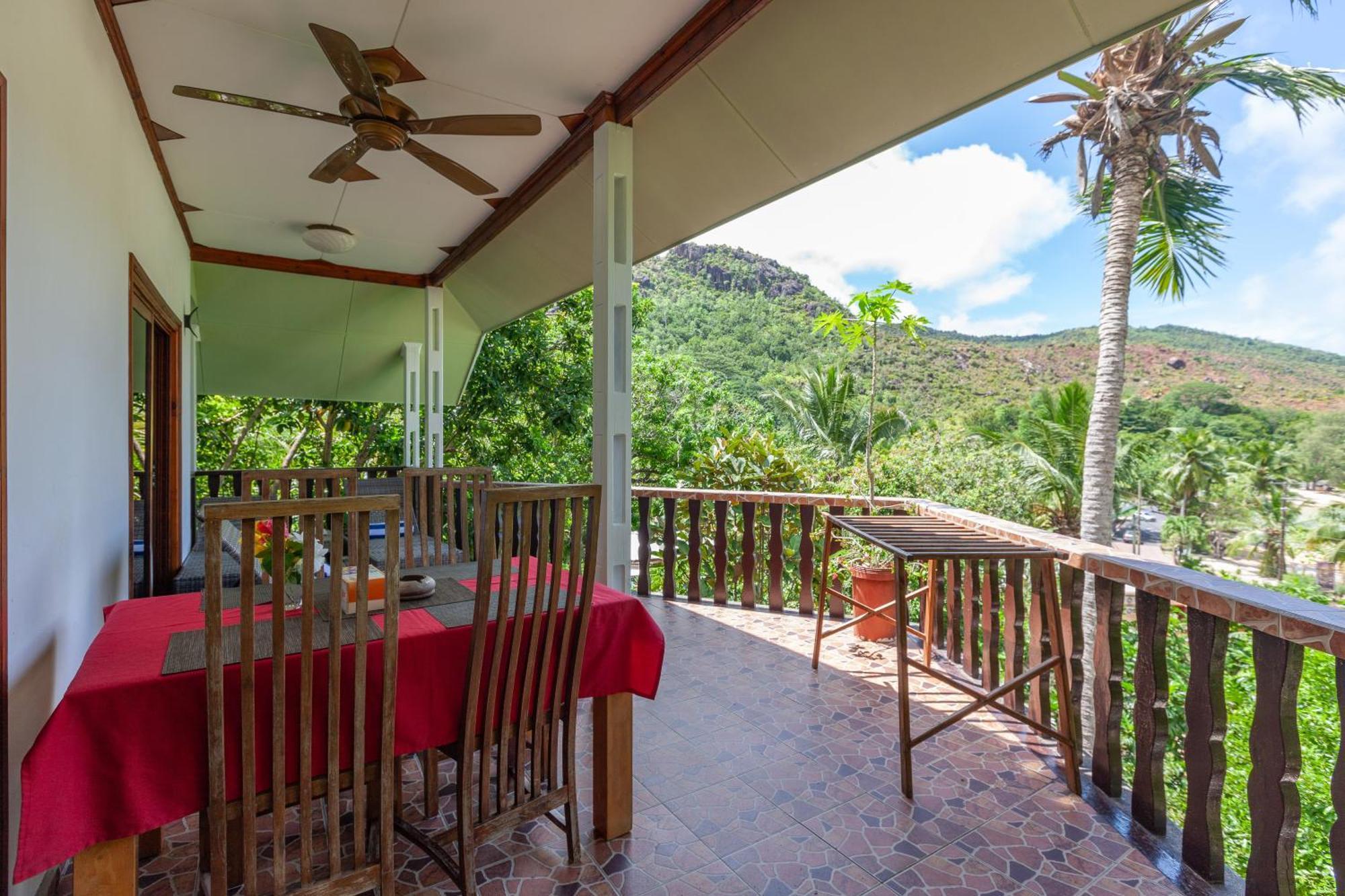 Sea View Lodge Baie Sainte Anne Bagian luar foto