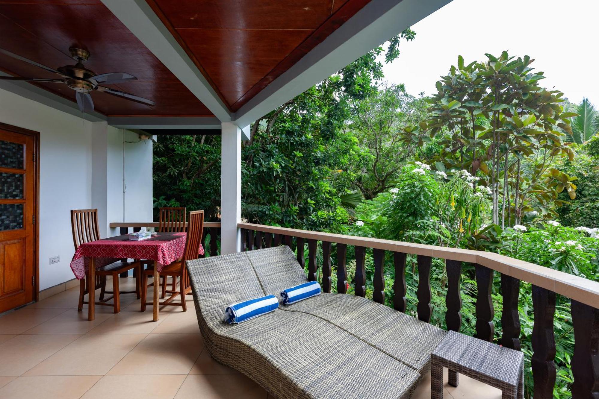 Sea View Lodge Baie Sainte Anne Bagian luar foto