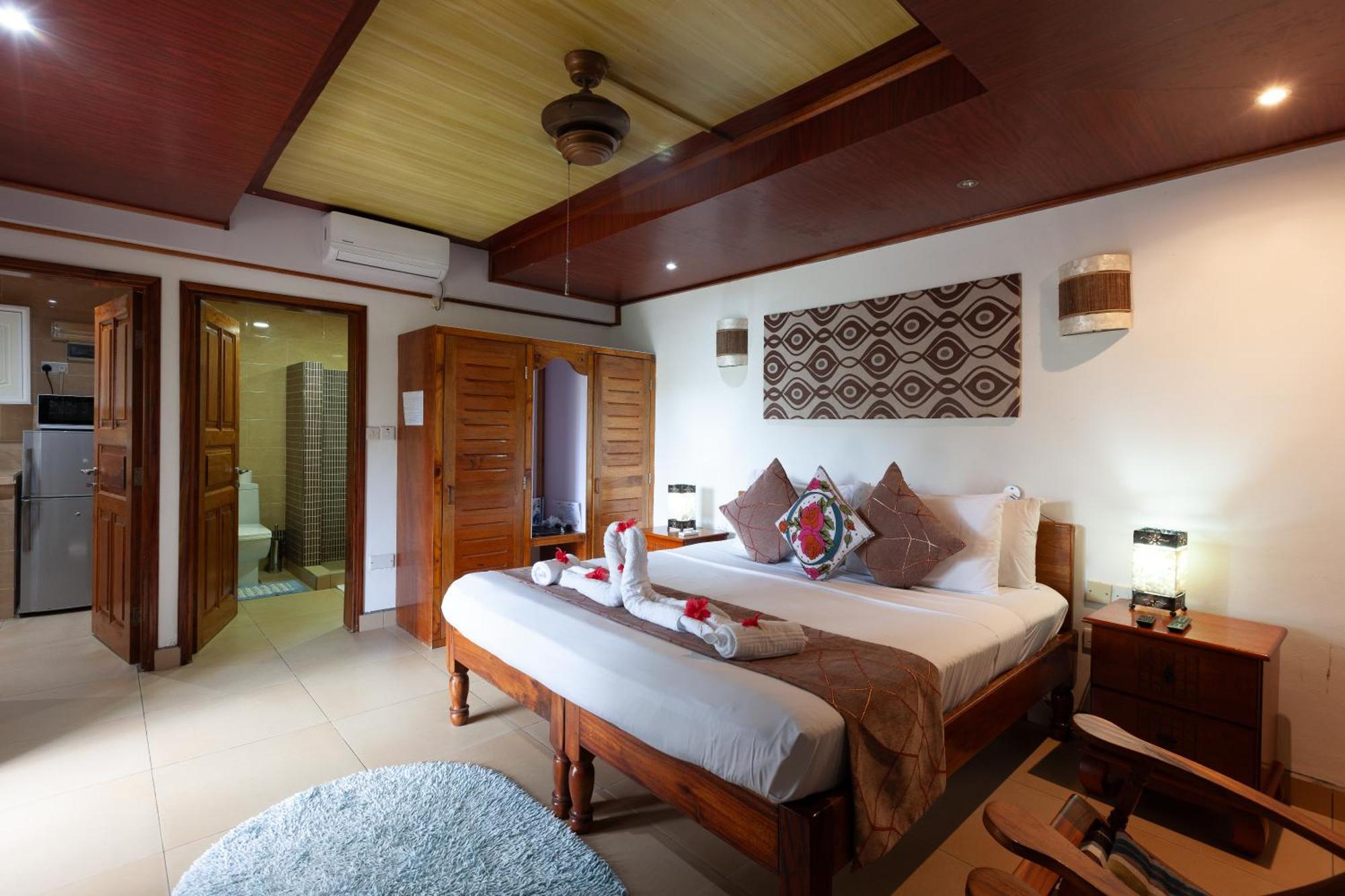 Sea View Lodge Baie Sainte Anne Bagian luar foto