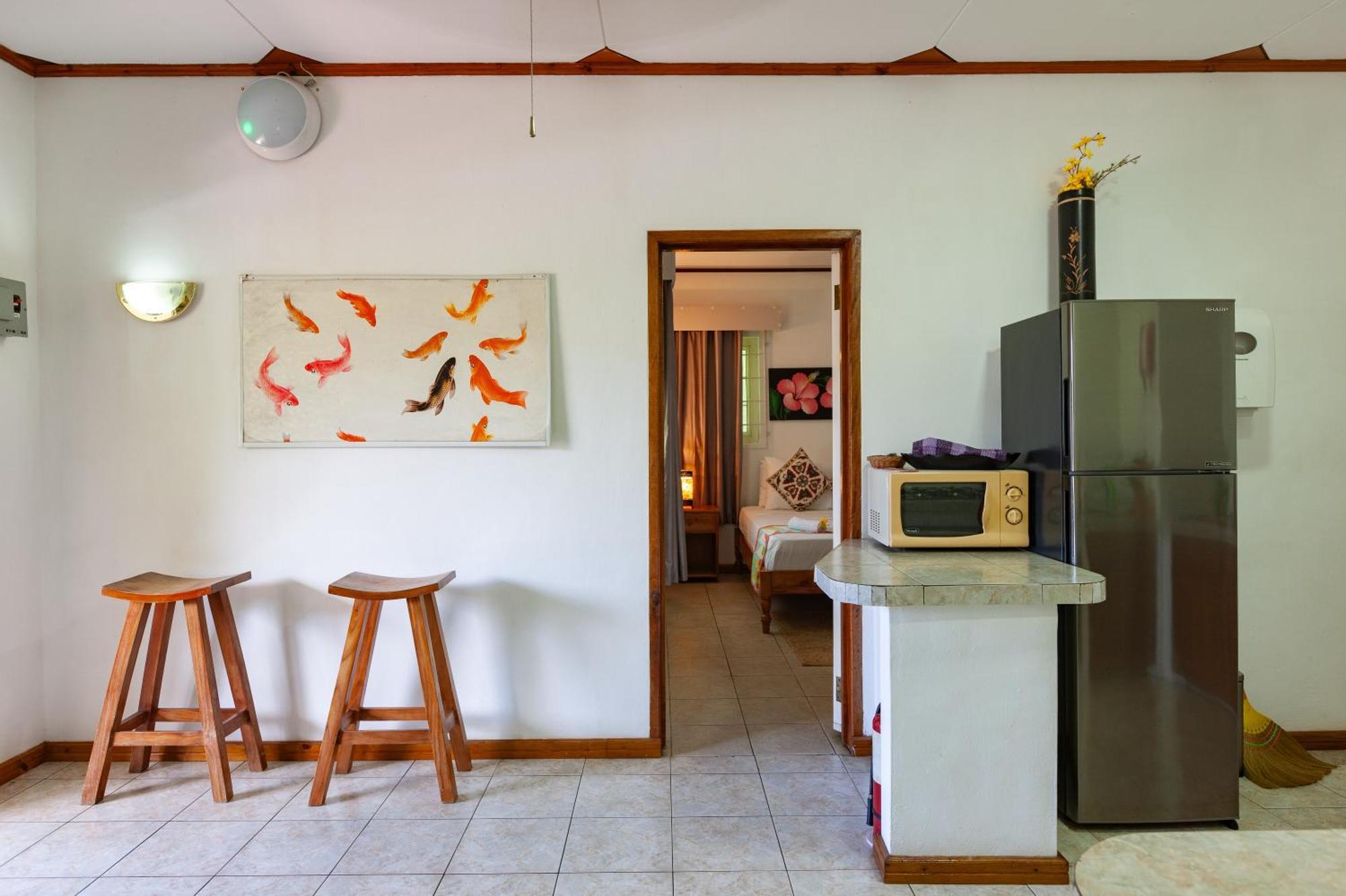 Sea View Lodge Baie Sainte Anne Bagian luar foto