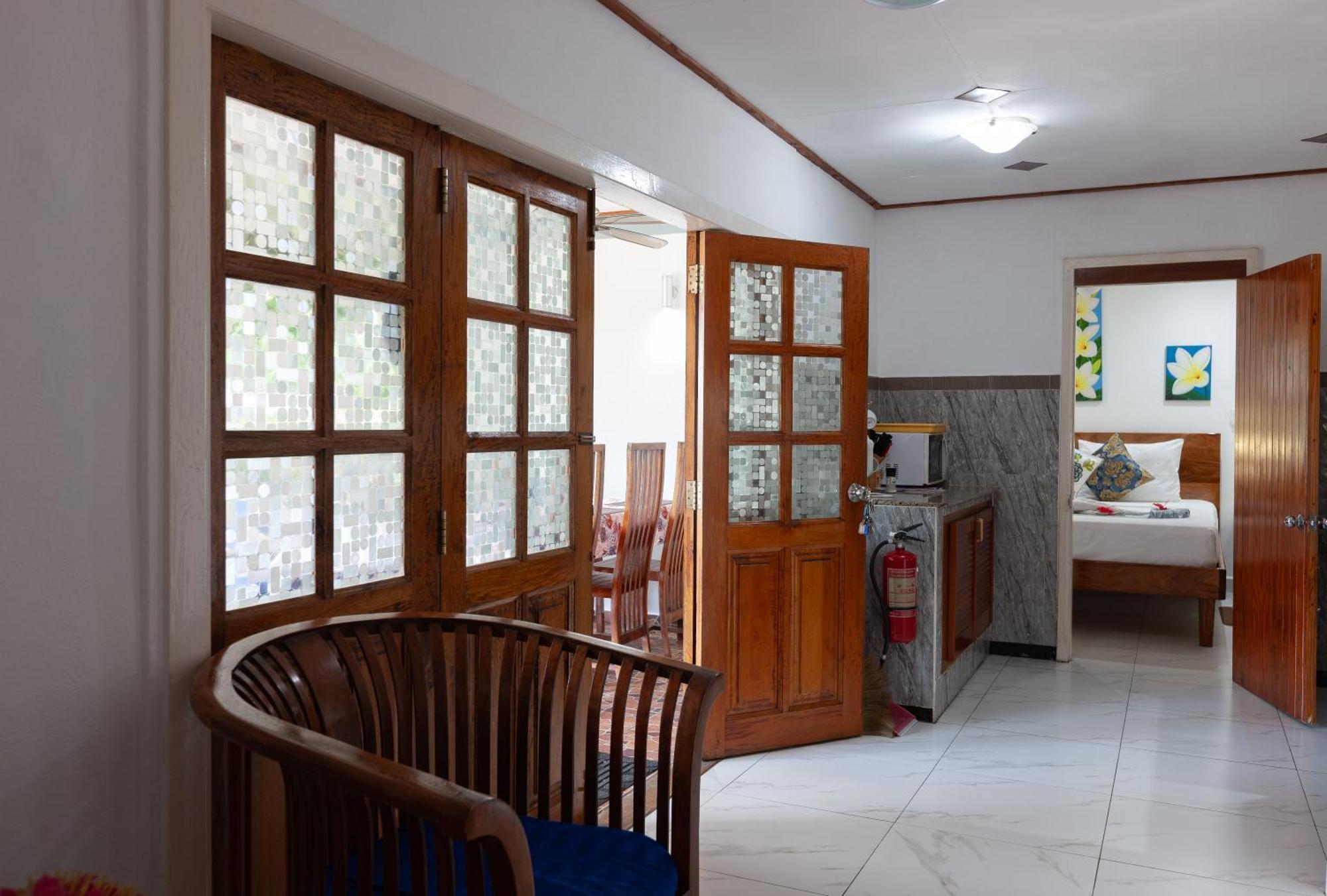 Sea View Lodge Baie Sainte Anne Bagian luar foto