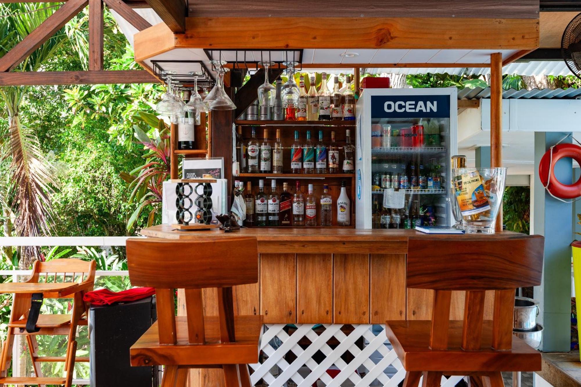 Sea View Lodge Baie Sainte Anne Bagian luar foto